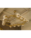 L 93 Grande lampadario dalla rara forma triangolare L 93 Grande lampadario dalla rara forma triangolare