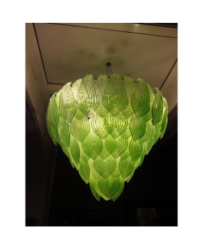 L 75 Lampadario con foglie di Murano color verde