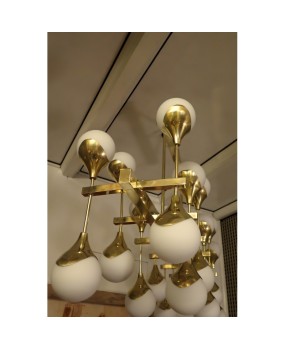 L 61 Lampadario Stilnovo in ottone e vetro