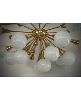 Lampadario Sputnik di Murano in Vetro Artistico Bianco e Ottone