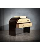 Sinuous shapes for this fine piece of furniture from the first half of the 20th century Sinuous shapes for this fine piece of furniture from the first half of the 20th century