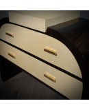 Sinuous shapes for this fine piece of furniture from the first half of the 20th century Sinuous shapes for this fine piece of furniture from the first half of the 20th century