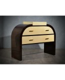 Sinuous shapes for this fine piece of furniture from the first half of the 20th century Sinuous shapes for this fine piece of furniture from the first half of the 20th century