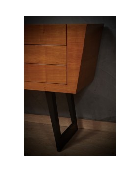 Beautiful oval tulip-shaped table, from the middle of the last century, in green