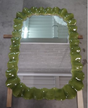 Specchio in Vetro Artistico Verde di Murano e Ottone