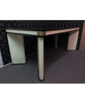 TV 37 Tavolo art decò rivestito in pergamena e ottone