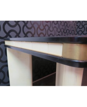 TV 37 Tavolo art decò rivestito in pergamena e ottone